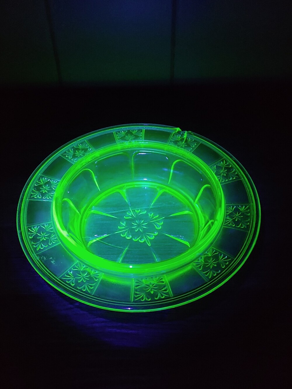 1930s Uranium Bowl *CHIP